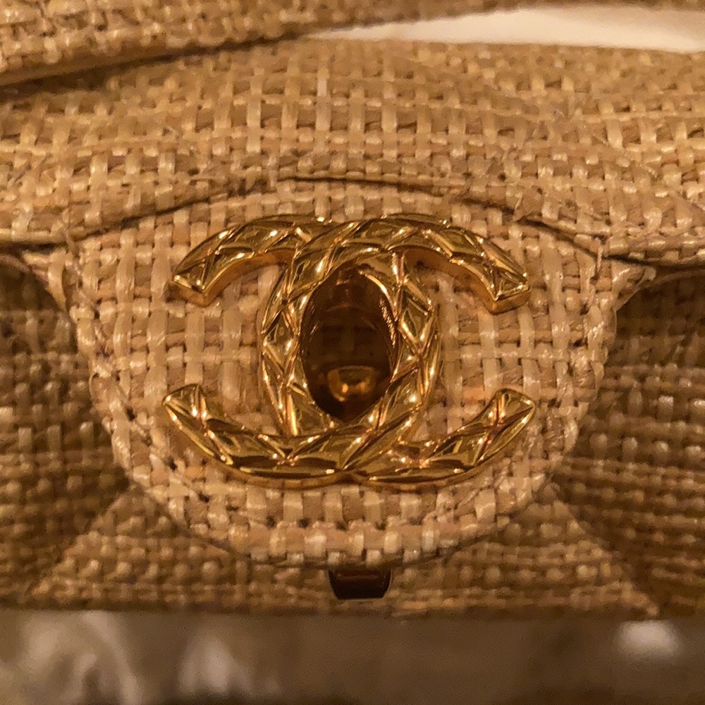SOLD - CHANEL Vintage 1990’s Shoulder Purse - Picture 4 of 15